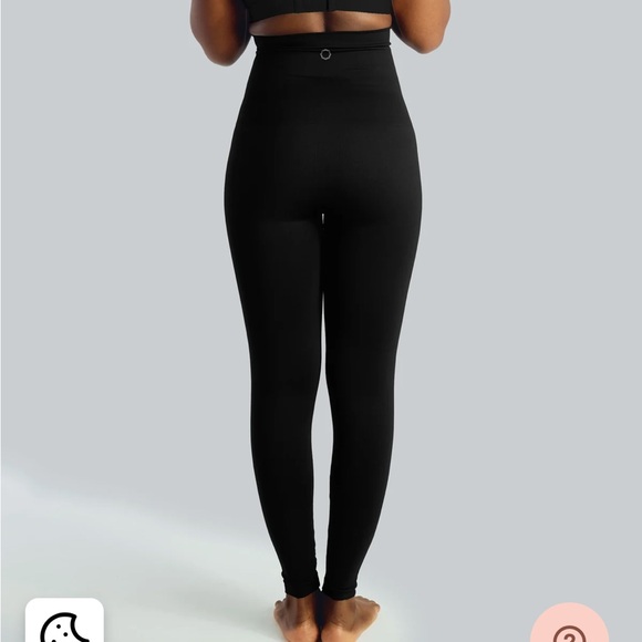 Belly Bandit Mother Tucker® Postpartum Compression Leggings - Picture 3 of 4